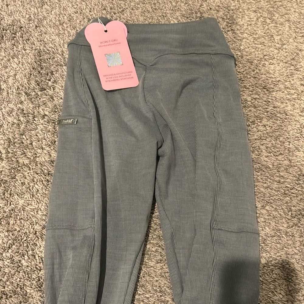 Brand new never work bombshell leggings